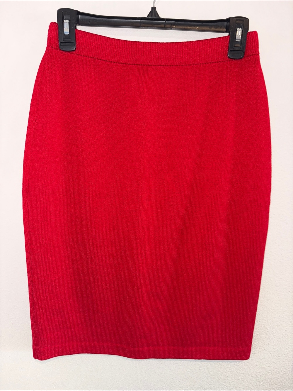St. John Collection red Skirt Knee Length Knit material FA 08 group 4